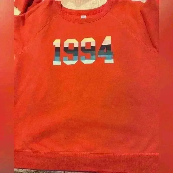 Old Navy Red 1994 Sweatshirt Size xl - Picture 1 of 8